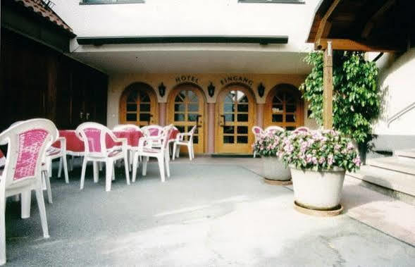 Traube Hotell Fellbach Exteriör bild